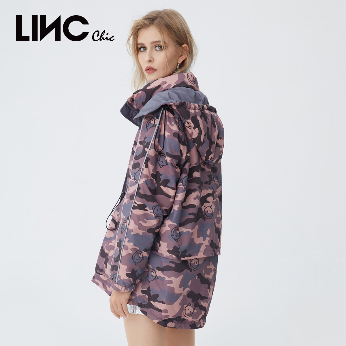 LINC金羽杰专柜反季短款羽绒服Y21602119
