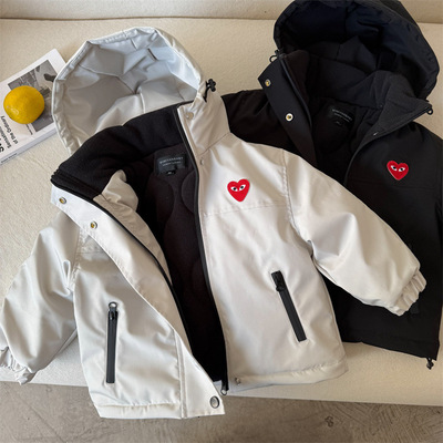 儿童外套2025冬季新款男童女童爱心舒适加绒加厚连帽长袖风衣