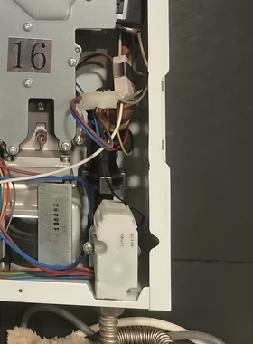 阿里斯顿热水器伺服器马达 水流传感器SI8/HI7/0I8水量伺服器