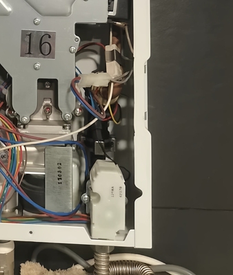 阿里斯顿热水器伺服器马达 水流传感器SI8/HI7/0I8水量伺服器