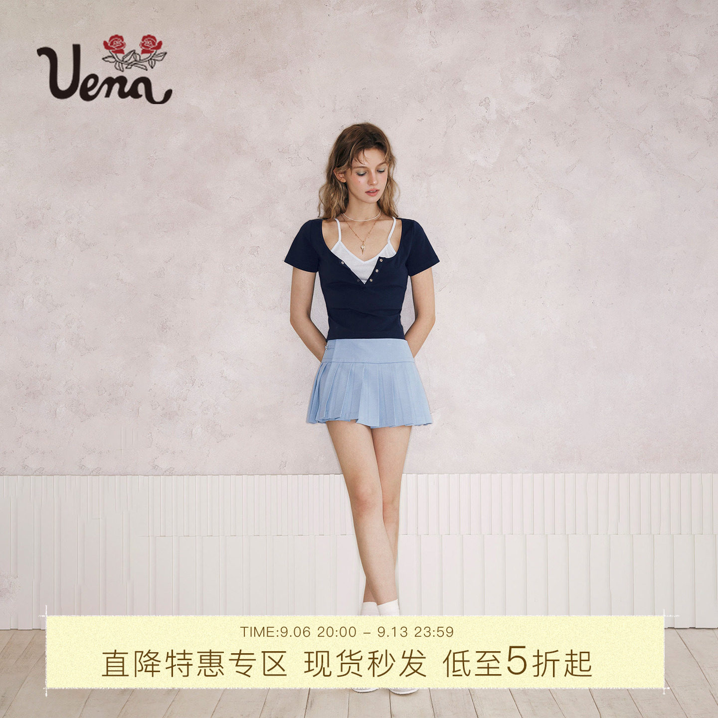 Uena藏青色假两件正肩短袖T恤图片