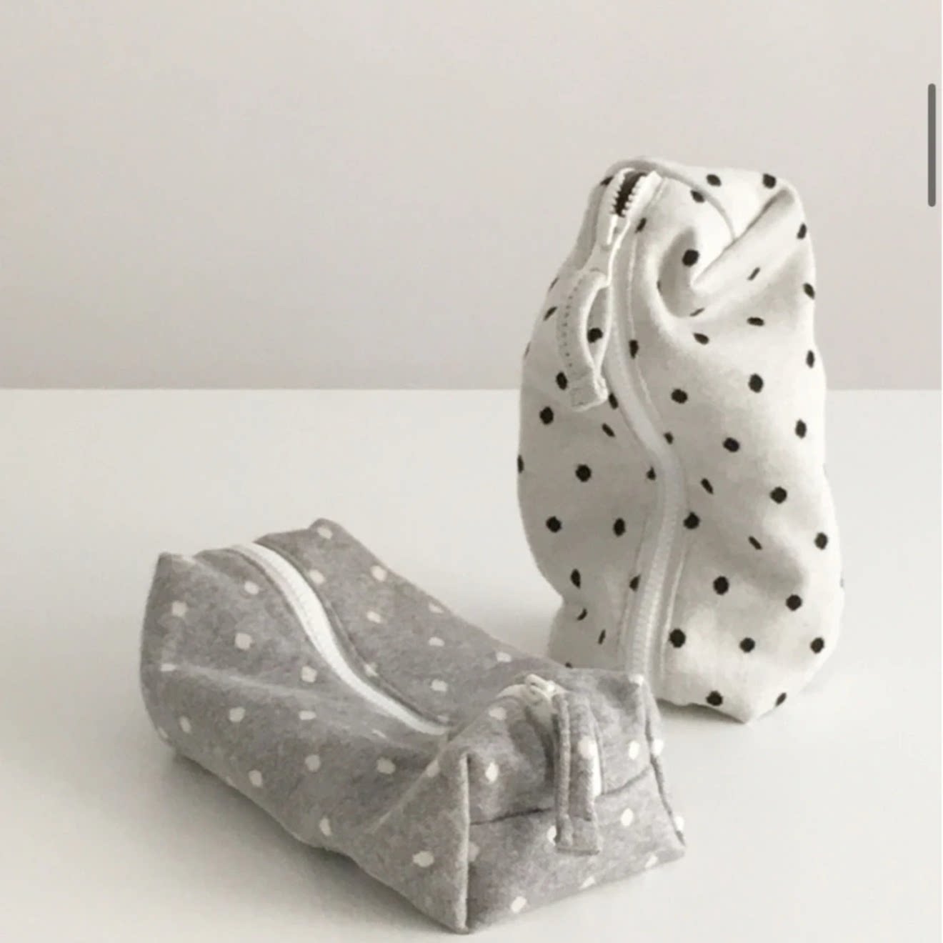 韩系ins风波点方墩笔袋学生大容量小众设计感文具盒收纳袋铅笔盒