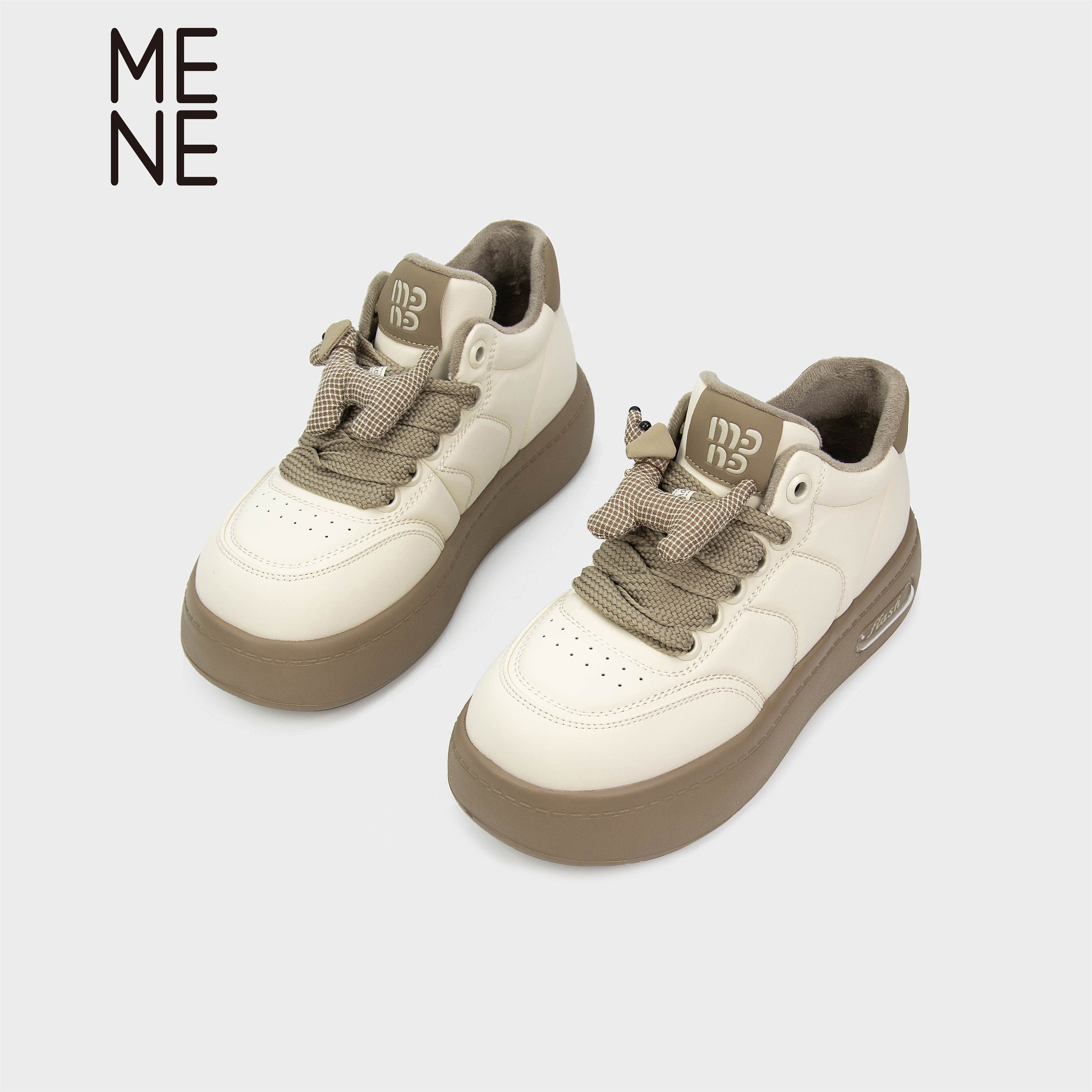 MENE加厚底卡通女板鞋冬季米白