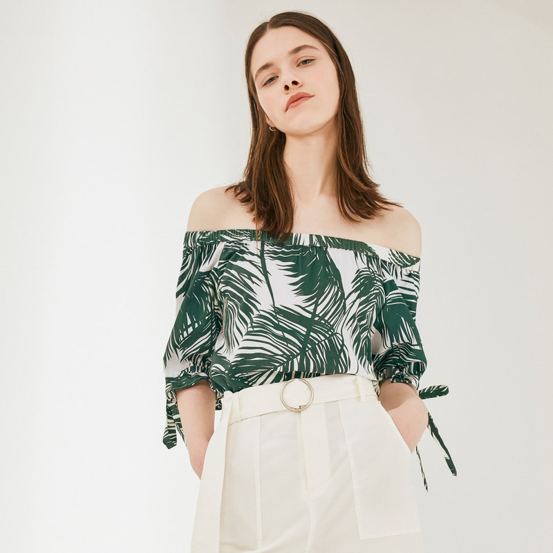 艾格2023春季新款时尚袖口抽绳雪纺衫女一字肩不规则上衣官方旗舰