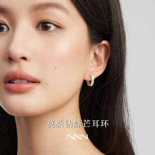 冷淡风莫桑石耳钉女素圈耳环2025新款爆款轻奢高级感简约圆圈耳饰