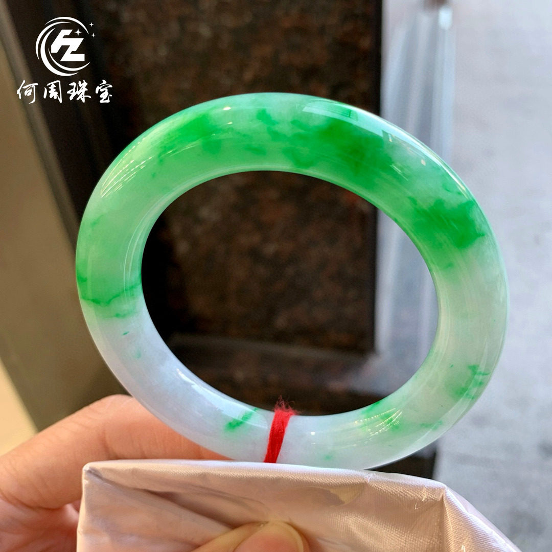 何周珠宝 缅甸天然A货玉石翡翠 老坑冰种飘阳绿圆条手镯56-57圈口