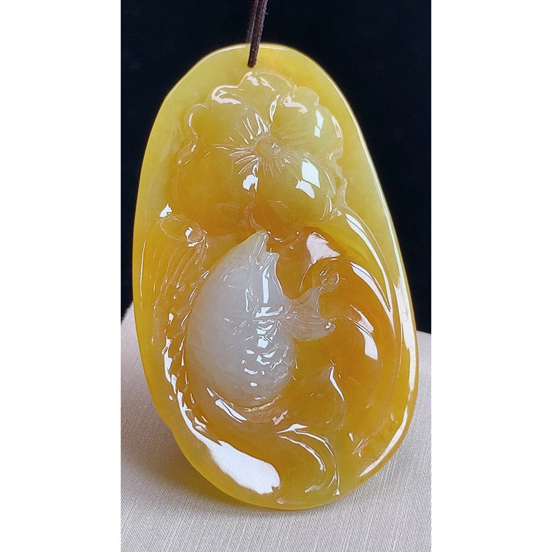 何周珠宝缅甸天然a货翡翠孤品 老坑冰种黄翡年年有余吊坠挂件