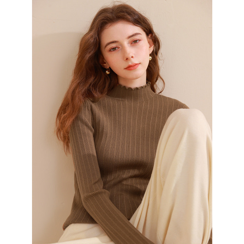 三彩2023冬季新款纯色坑条针织衫木耳边半高领修身打底内搭简约女
