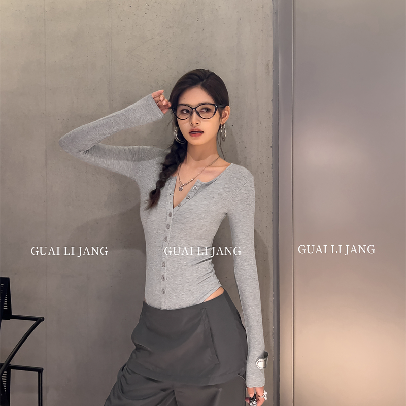 性感纯欲辣妹连裆打底衫女秋冬小众设计开叉紧身长袖打底连体上衣