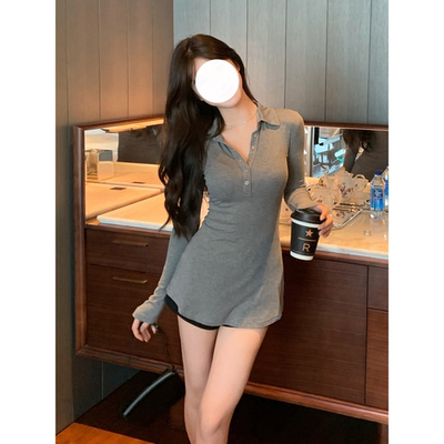 纯欲风V领长袖T恤女秋季中长款打底Polo衫设计感收腰紧身辣妹上衣