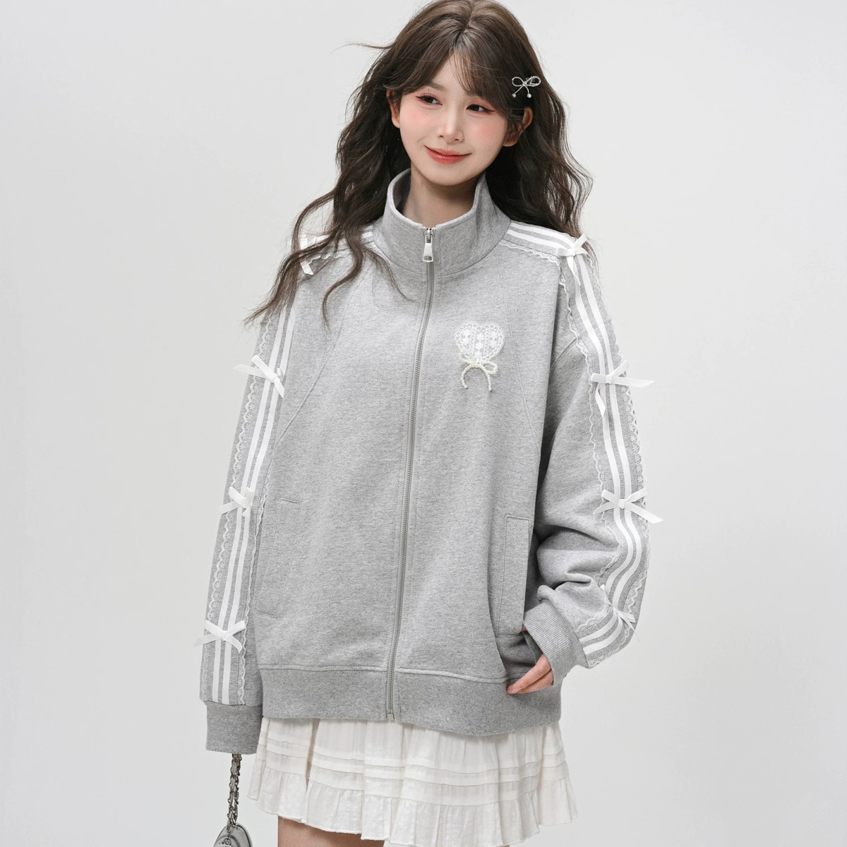 少女甜美可爱洋气蝴蝶结外套女2026新款初中生宽松百搭灰色卫衣