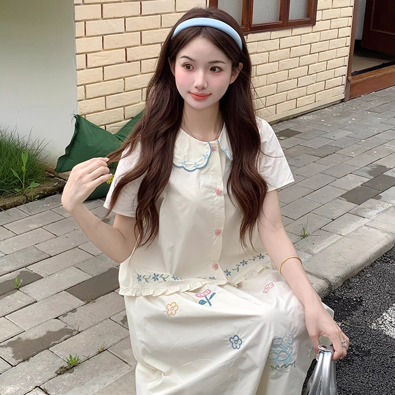 甜美可爱夏装2026新款童趣绣花半身裙两件套女娃娃领短袖衬衫套装