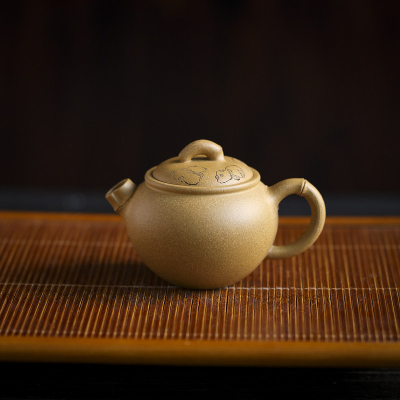 见铭造紫砂黄金段泥茶壶小竹宝壶