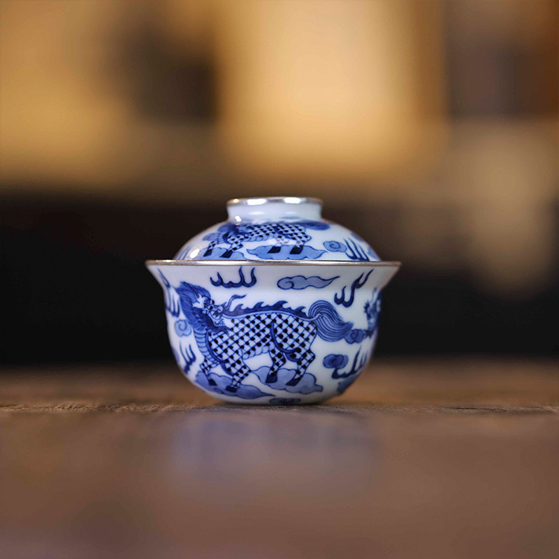 云山堂若深内外满绘麒麟盖碗茶杯