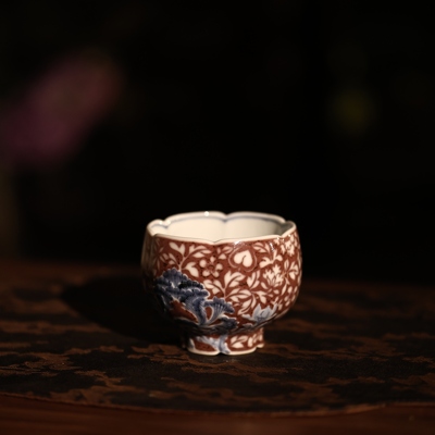 畅怀堂青花釉里红繁花似锦卉影杯