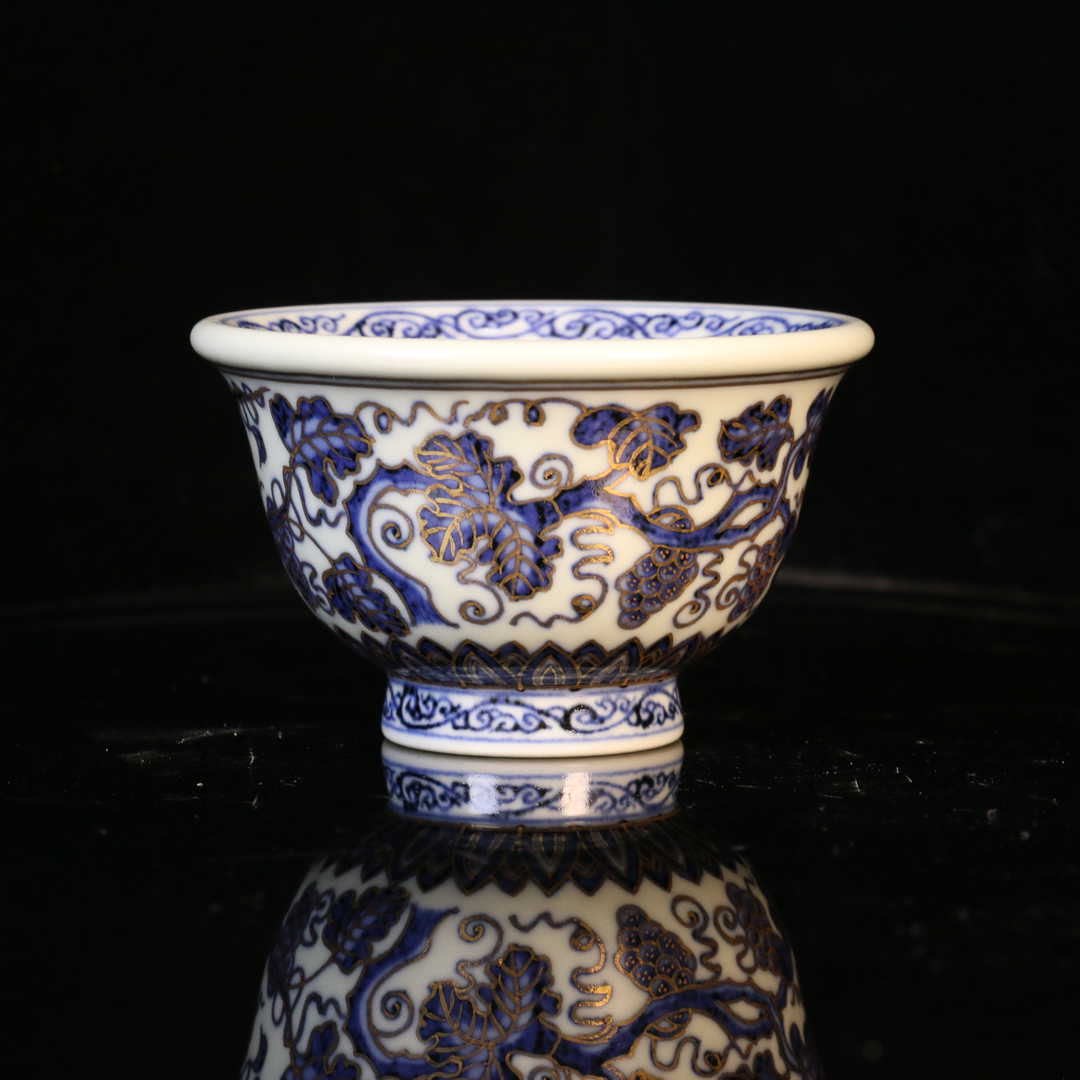 逸古堂茶具描金缠枝莲葡萄压手杯