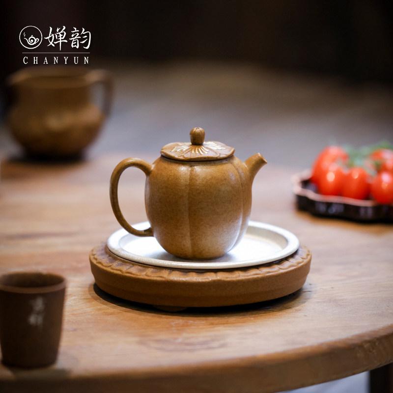 灰念珊瑚红酱釉十二花神桃花壶