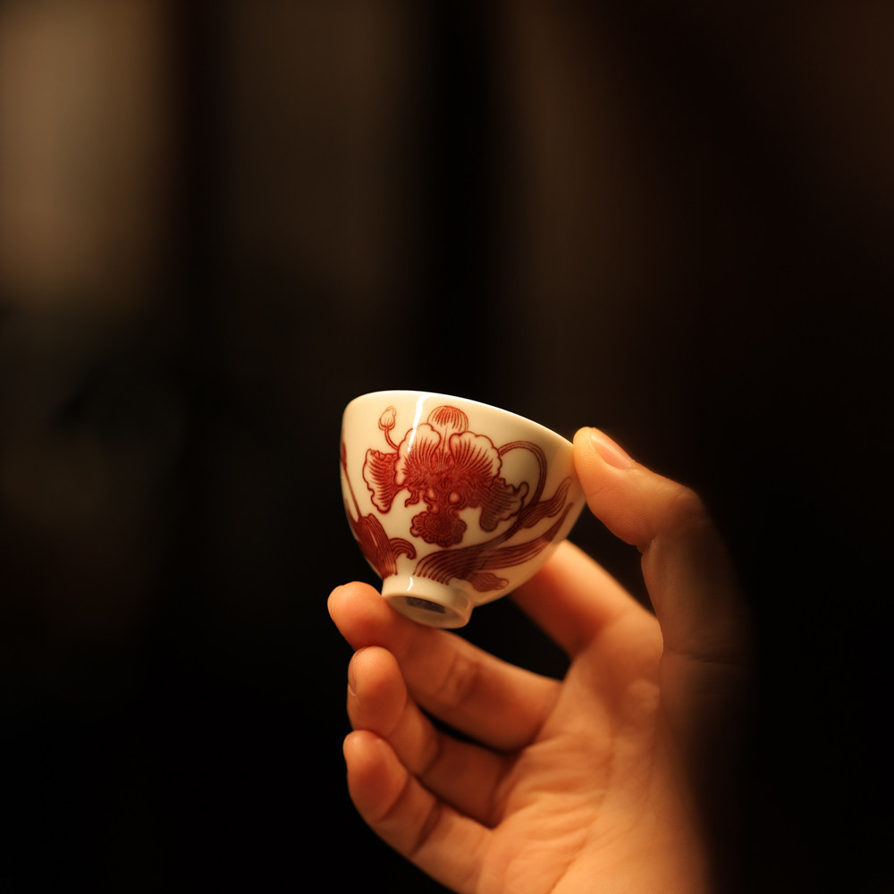 勤义堂茶具釉里红蝴蝶兰鸡心杯