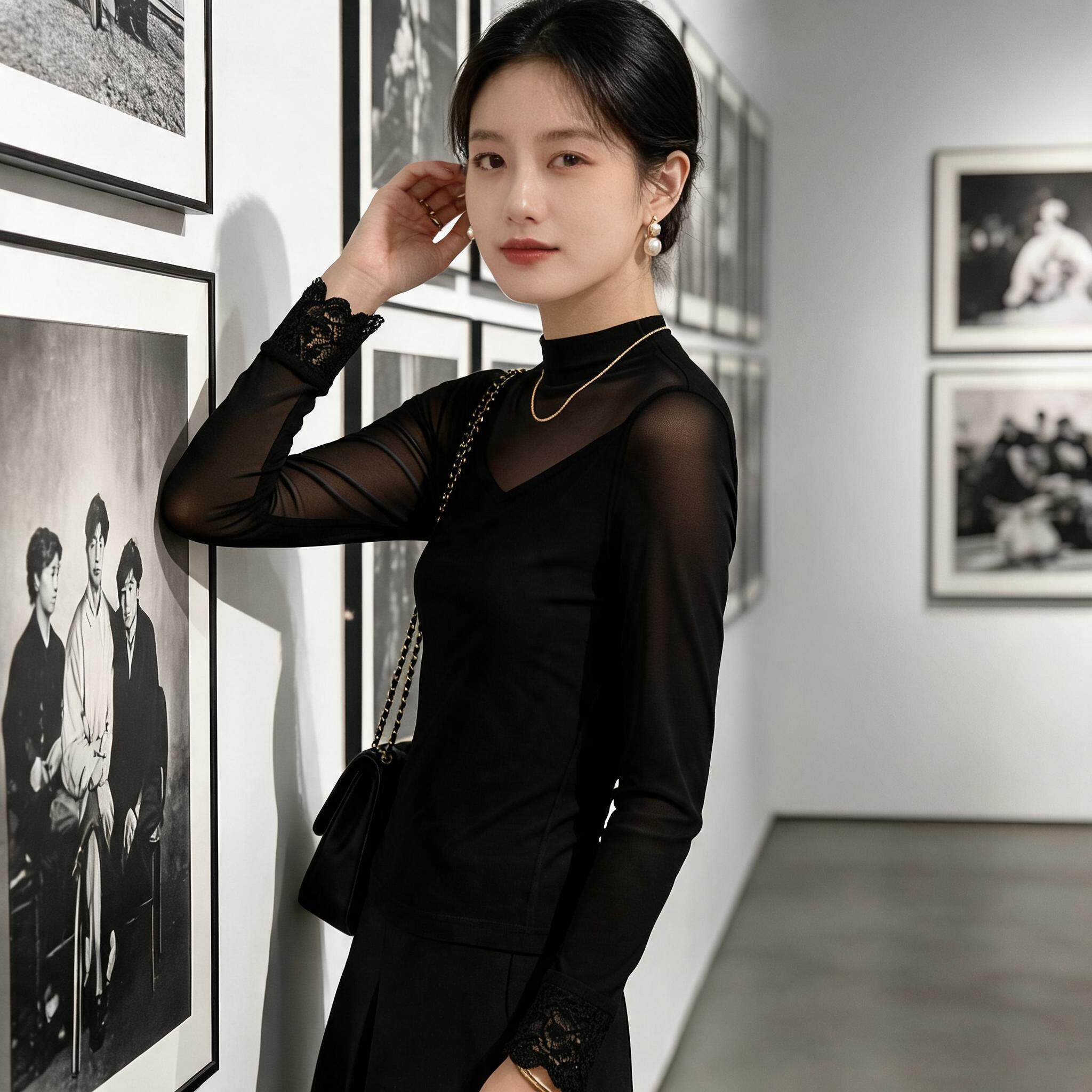 气质半高领微透网纱打底衫女秋季修身显瘦蕾丝袖口百搭长袖T恤衫
