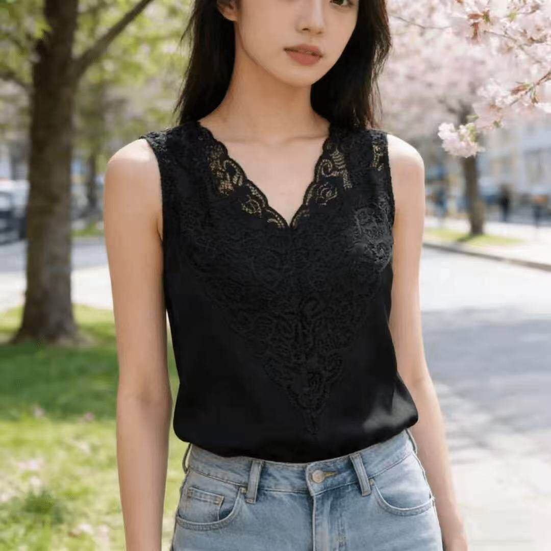 2026年新款高级感时尚百搭V领蕾丝拼接无袖吊带内搭背心上衣女装