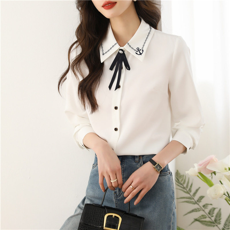 【艾格】蝴蝶结衬衫女秋装2023年新款通勤百搭刺绣翻领白衬衣3008