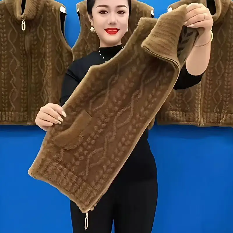 时尚妈妈中老年女装仿水貂绒马甲外套秋冬季宽松洋气加绒加厚马夹