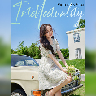 设计感气质收腰方领A字短款 法式 碎花连衣裙 新款 VICTORIA&VERA夏季