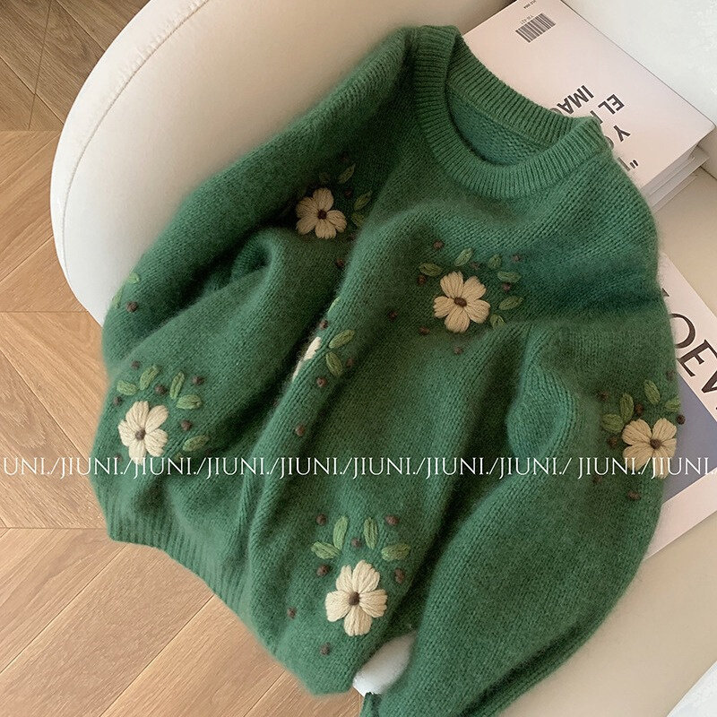 高货速发复古绿色圆领花朵刺绣长袖毛衣女秋2023新款温柔慵懒软糯