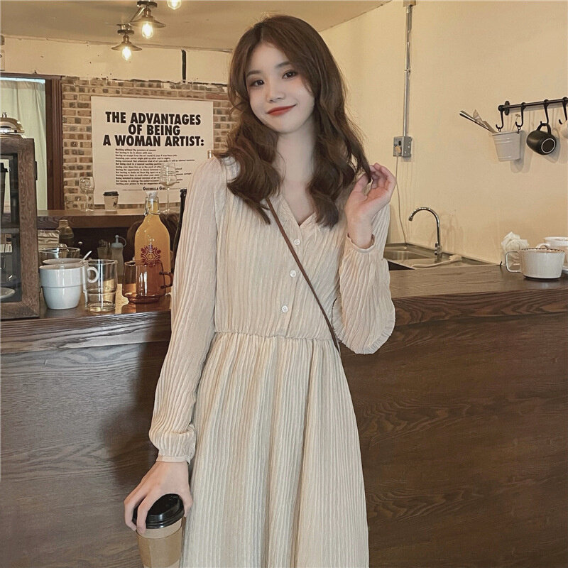 高货速发韩国2024春季新款女装温柔杏色褶皱雪纺V领纽扣松紧腰长