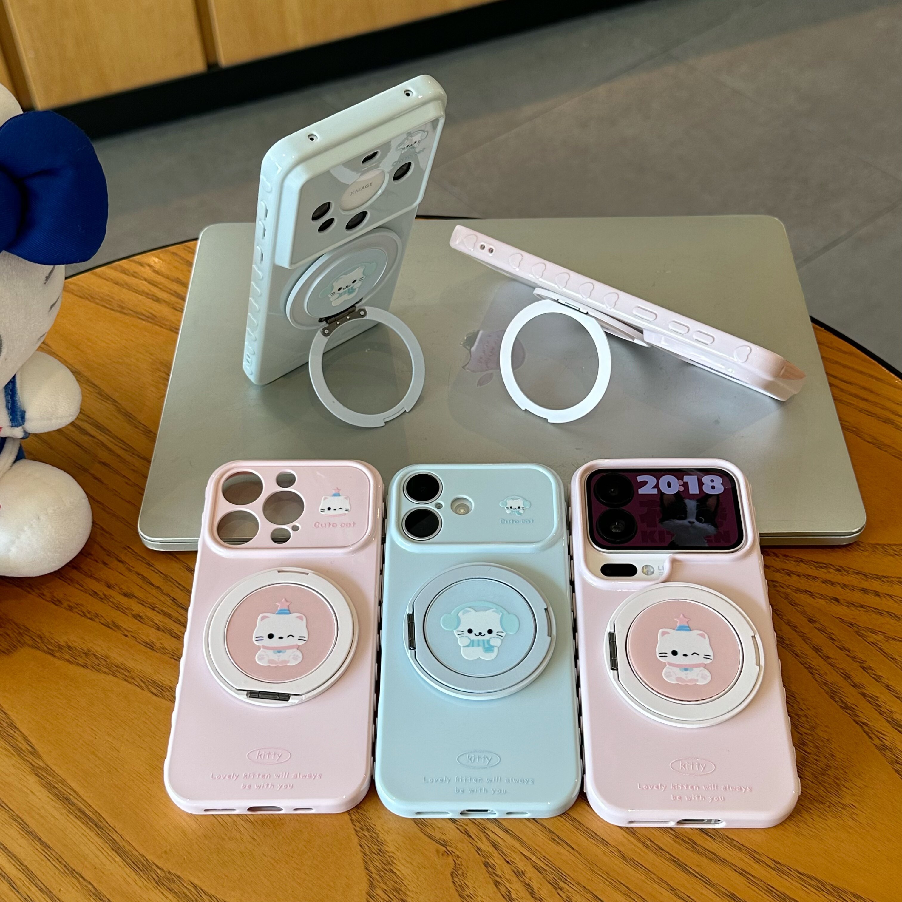 耳机猫咪支架手机壳适用iPhone17promax巨好看16/15大视窗小米17pro高颜值OPPOfindX9不撞款荣耀600超火软壳
