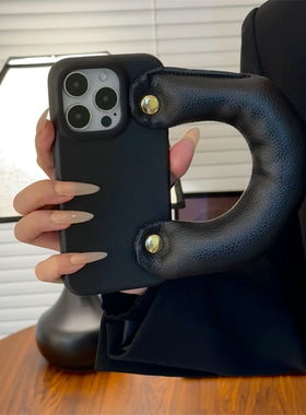 甜酷简约黑色充棉手提腕带适用iphone14promax苹果15手机壳13/12/11硅胶xs/xr简约8plus个性7P防摔华为mate60