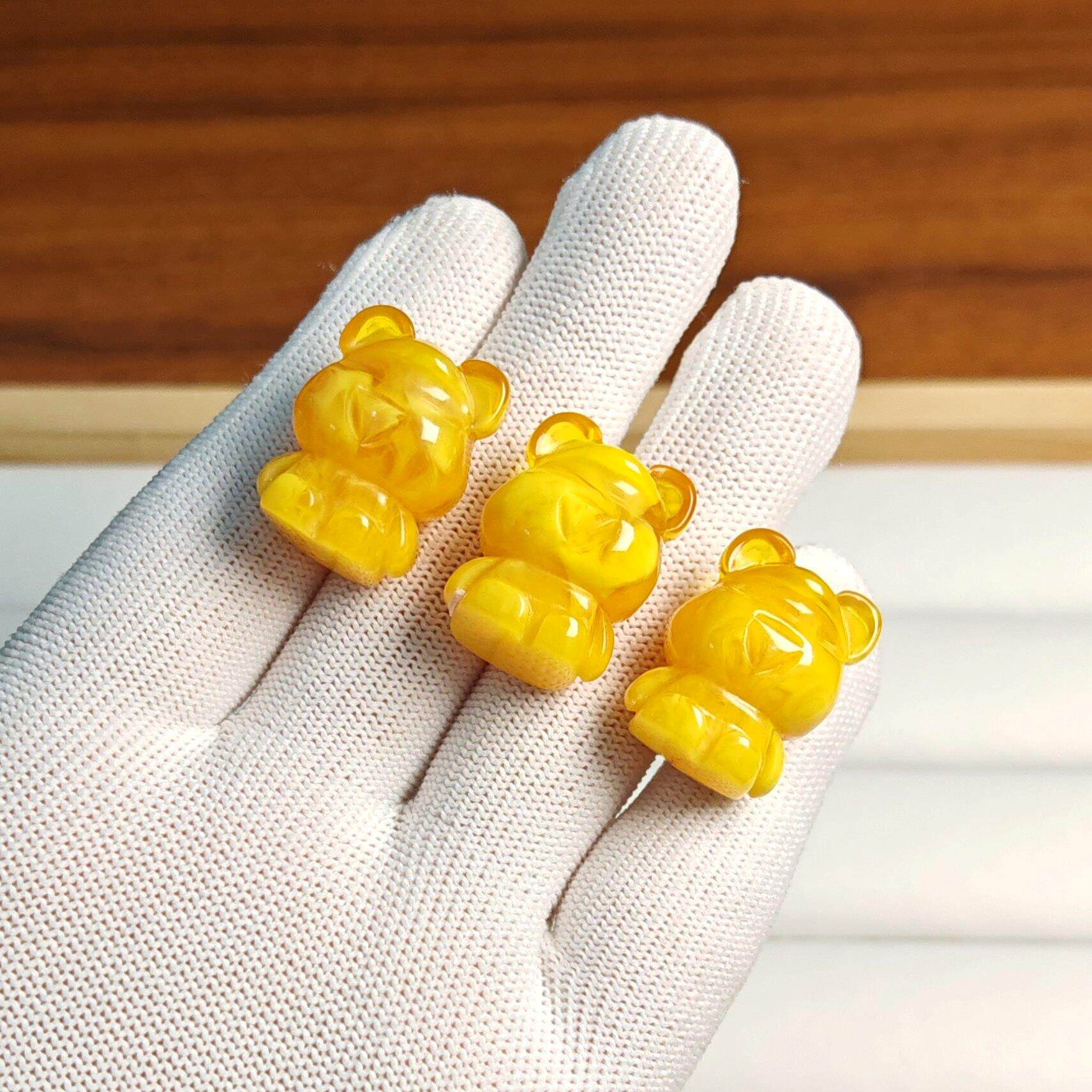天然二代琥珀蜜蜡鸡油黄