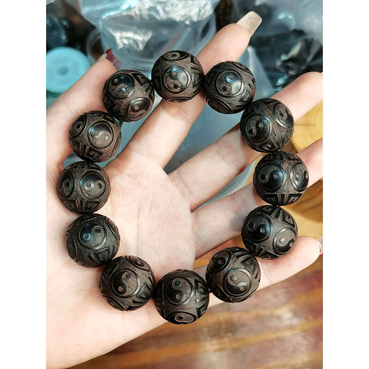 黑檀木佛珠雕刻太极八卦