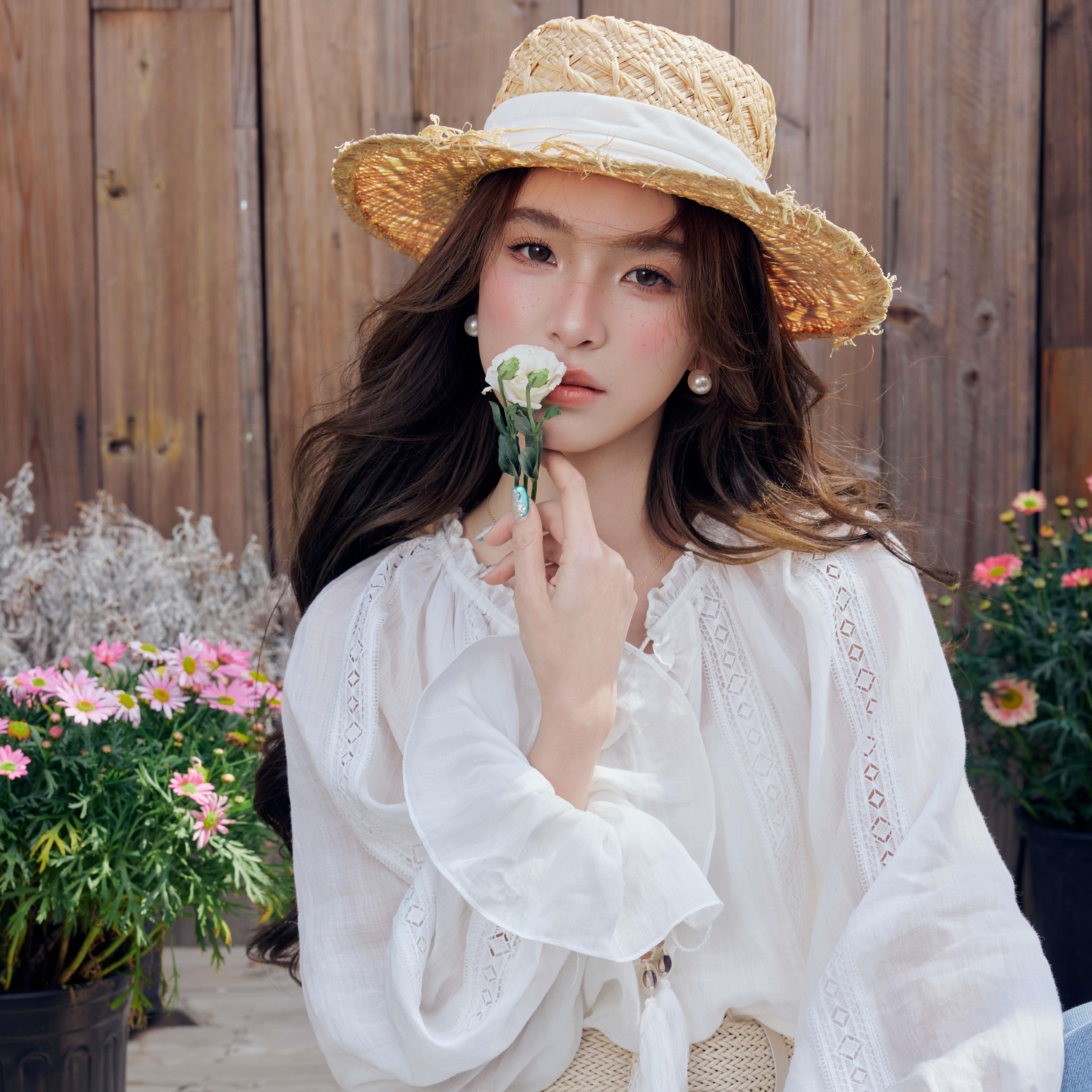CSW·陈十五26【圣托里尼】苎麻系带领不规则蕾丝花边下摆小