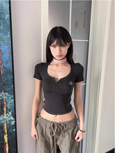美式复古黑色低方领正肩短袖t恤女夏季修身显瘦辣妹短款上衣ins潮