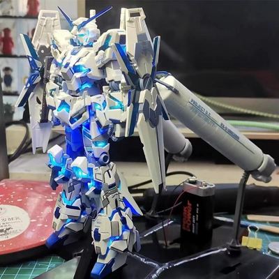 万代高达拼装模型HG强袭自由机动战士飞翼独角兽红异端手办摆件MG