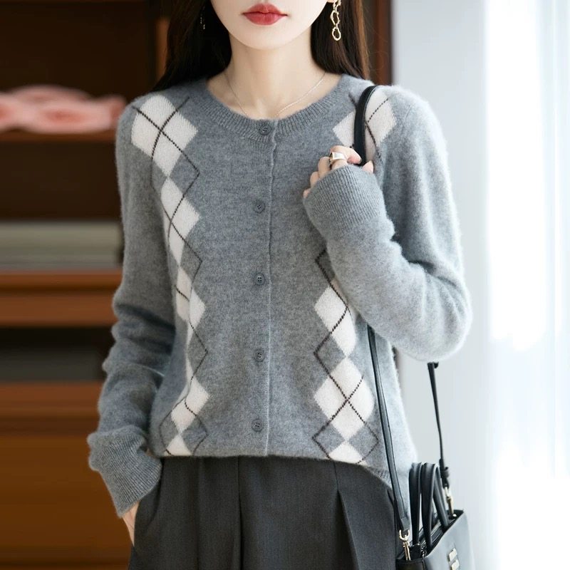 秋冬圆领菱形格子羊毛针织开衫女外套长袖上衣毛衣打底百搭宽松潮,女装/女士精品,毛针织衫,淘宝优惠券,粉丝福利购,淘宝优惠卷