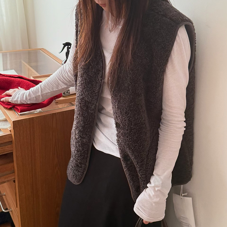 皮毛一体羊羔毛马甲女秋冬小香风外搭背心坎肩小个子毛绒马夹外套