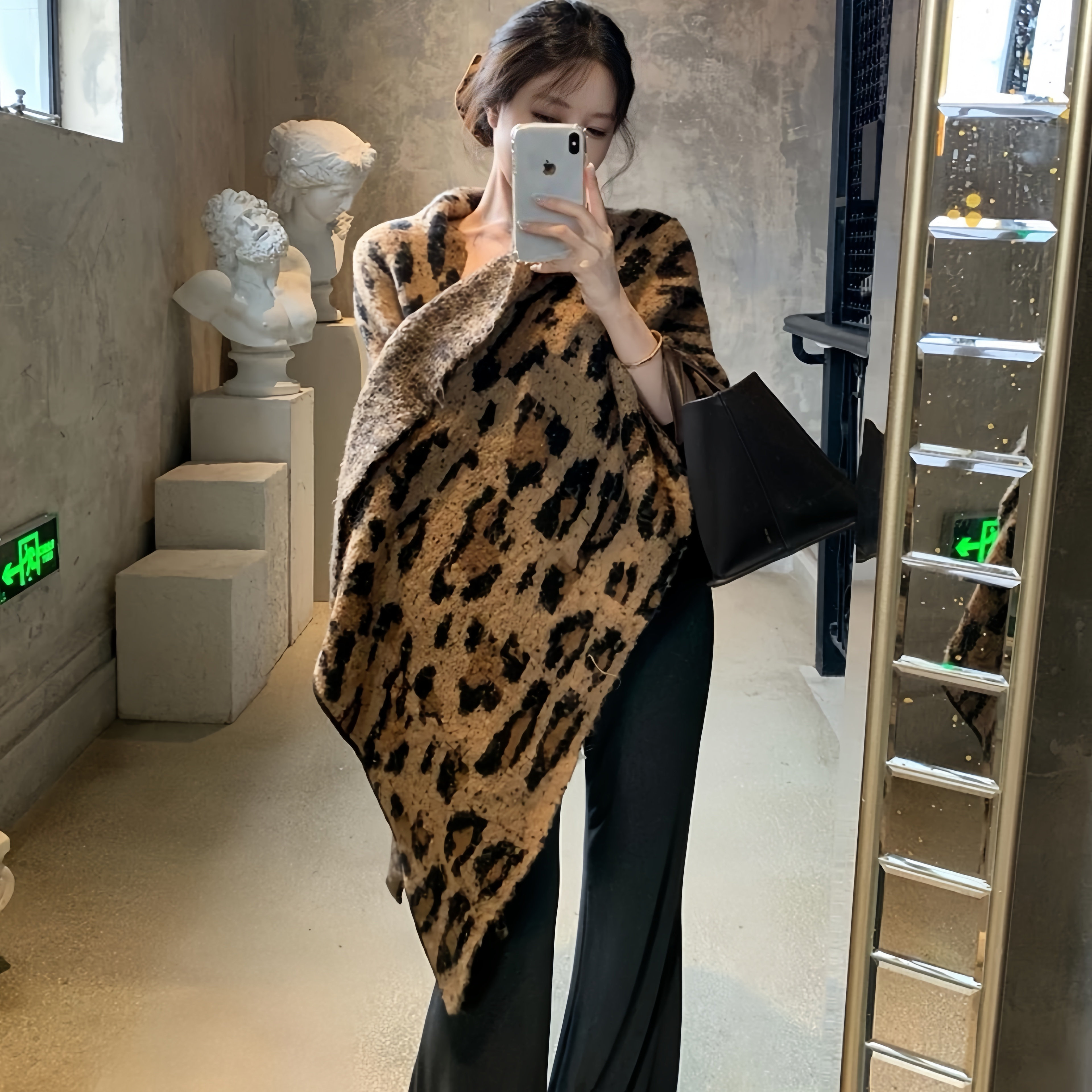 韩版斑马纹仿羊绒围巾秋冬大版加厚保暖印花披肩古早风气质围脖