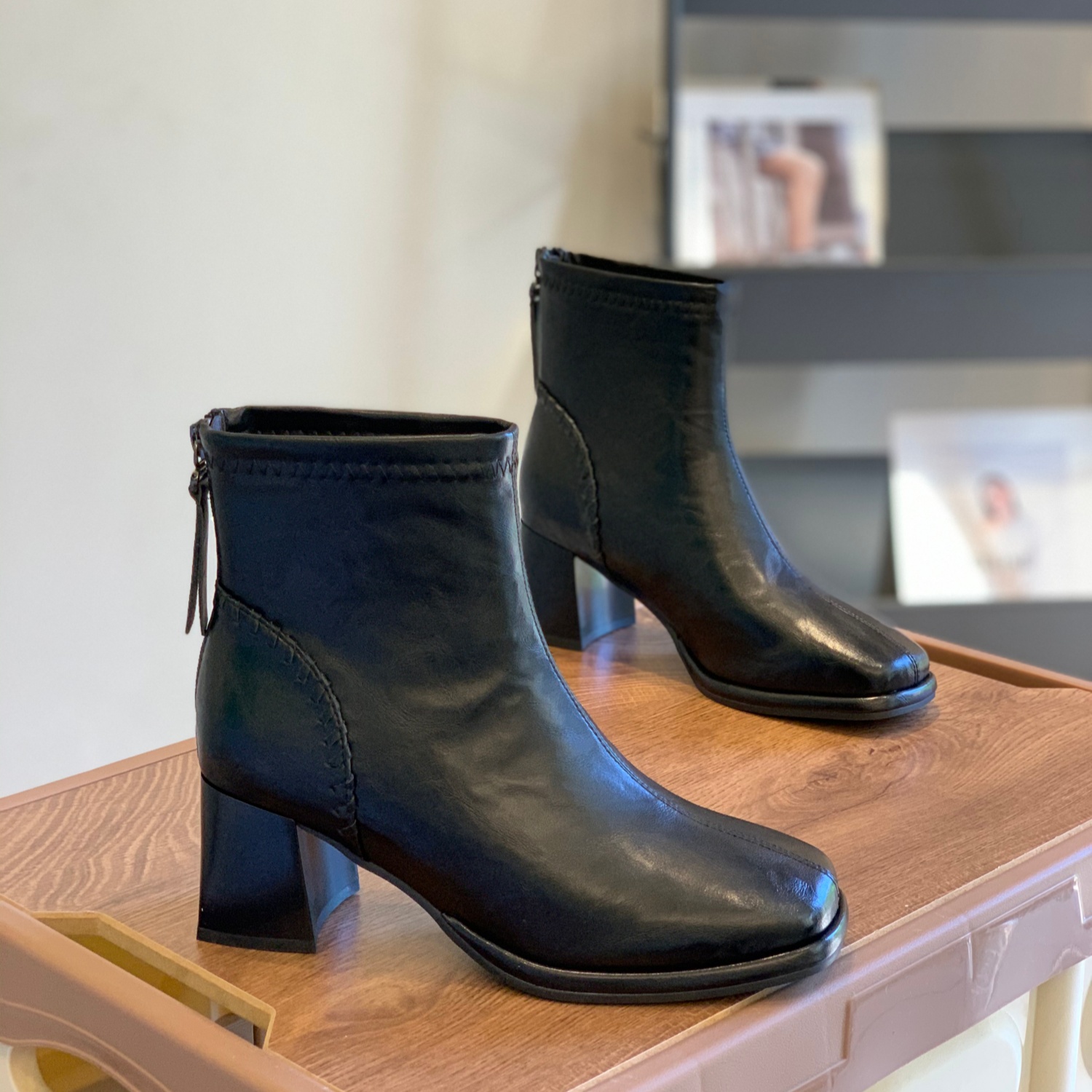 加绒保暖粗跟厚底方头后拉链短靴