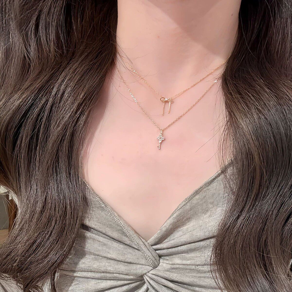 【限时特价】迷你镶钻小钥匙项链女轻奢小众精致锁骨链金色细链百