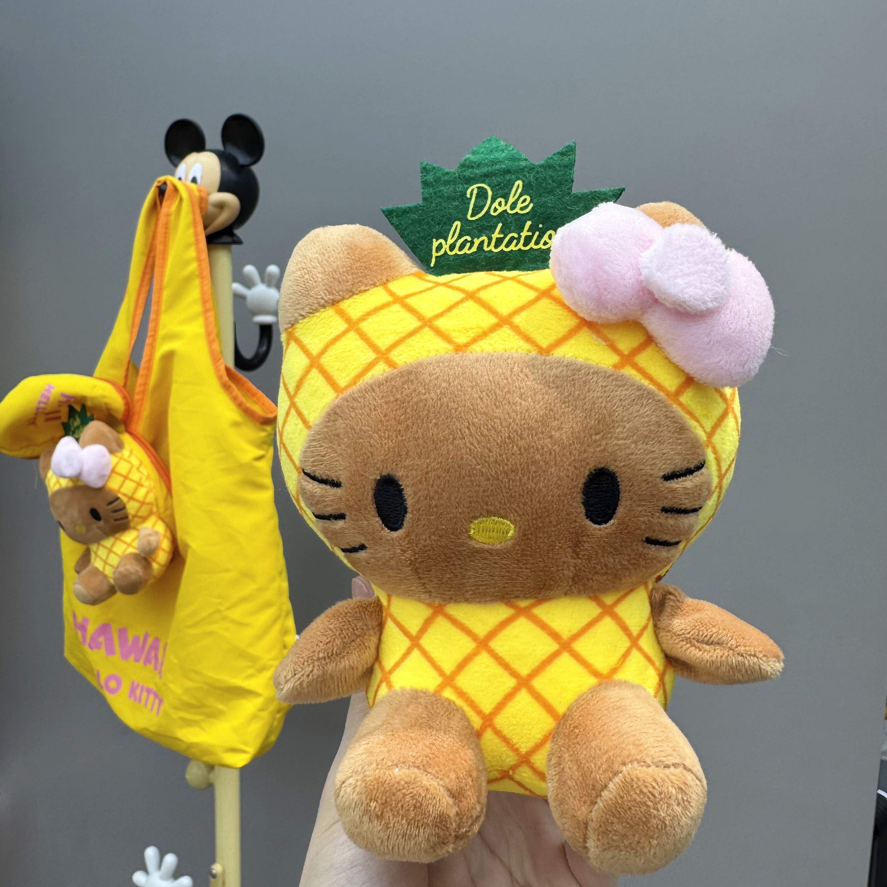 小众菠萝包黑皮kt猫挂件可折叠购物袋收纳包两用单肩