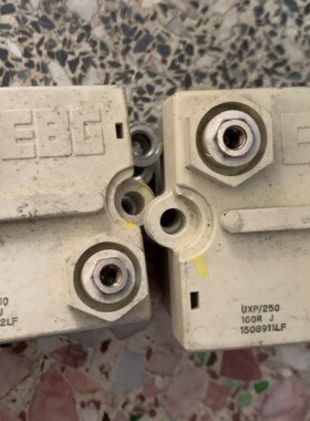 UXP250 100R J 1501672LF UXP250 100R J 1508911LF 原装拆机议价