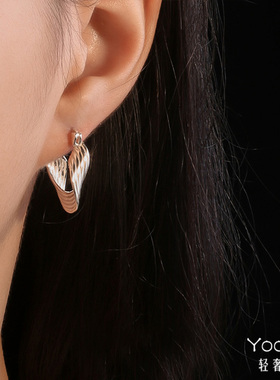 Yooper纯银简约线条感扭曲圈圈耳环女925银时髦小众复古冷淡耳扣