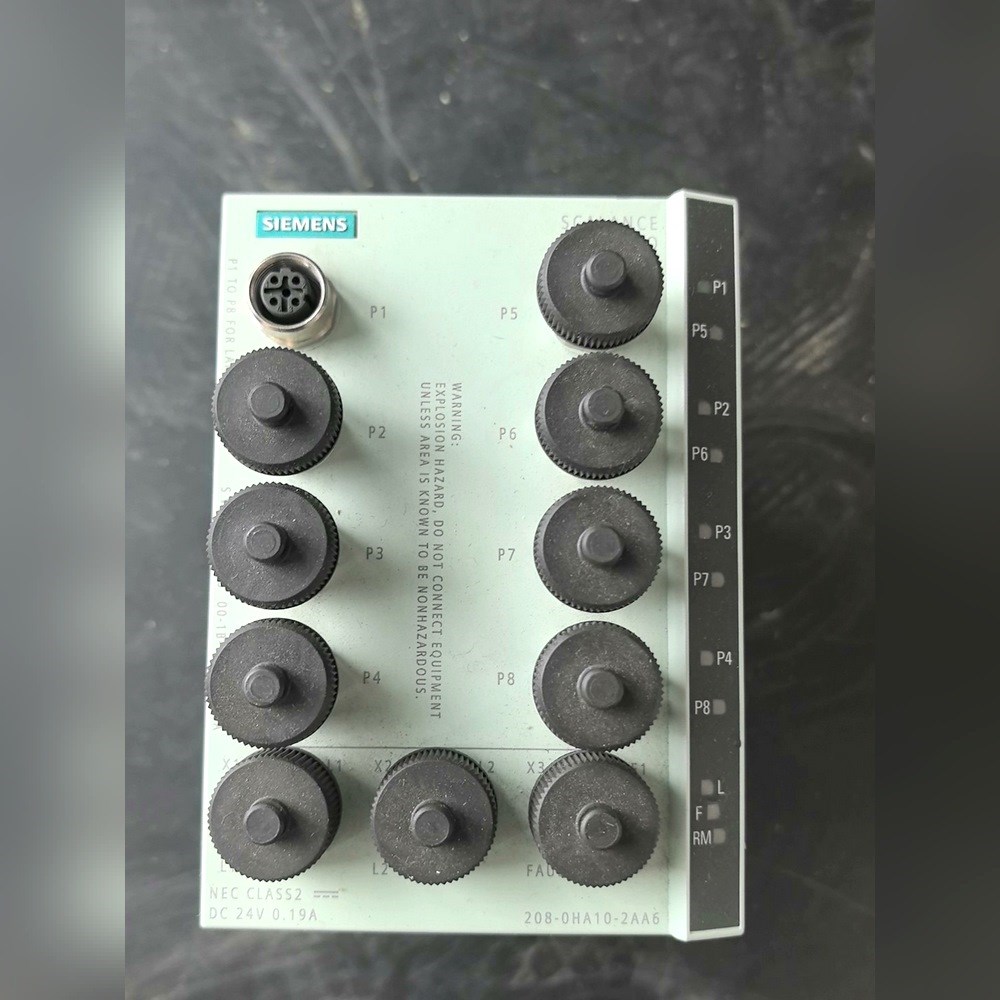 交换机 6GK5208-0HA10-2AA6 一台成