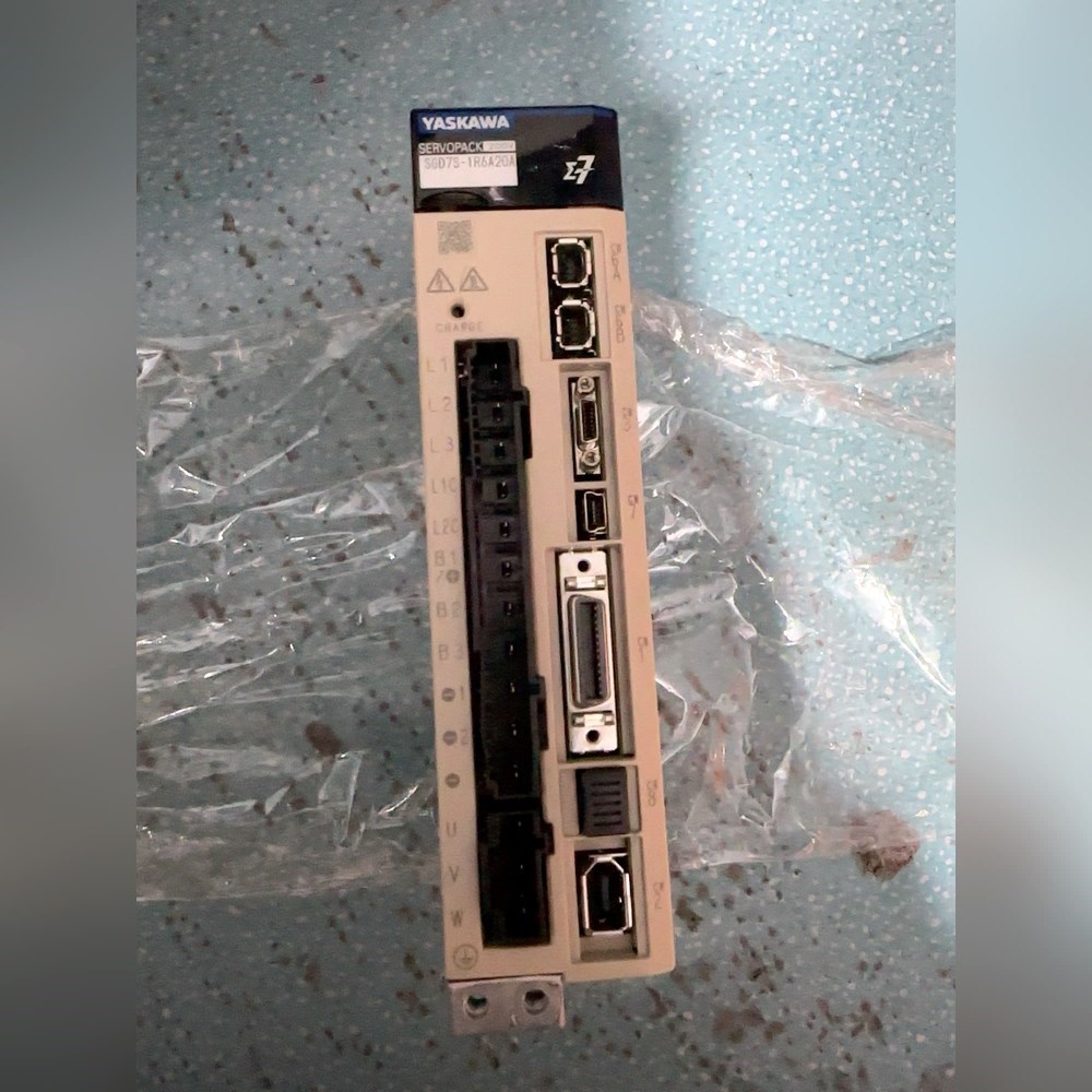 安川伺服驱动器SGD7S-1R6A20A、、实物图、 议价