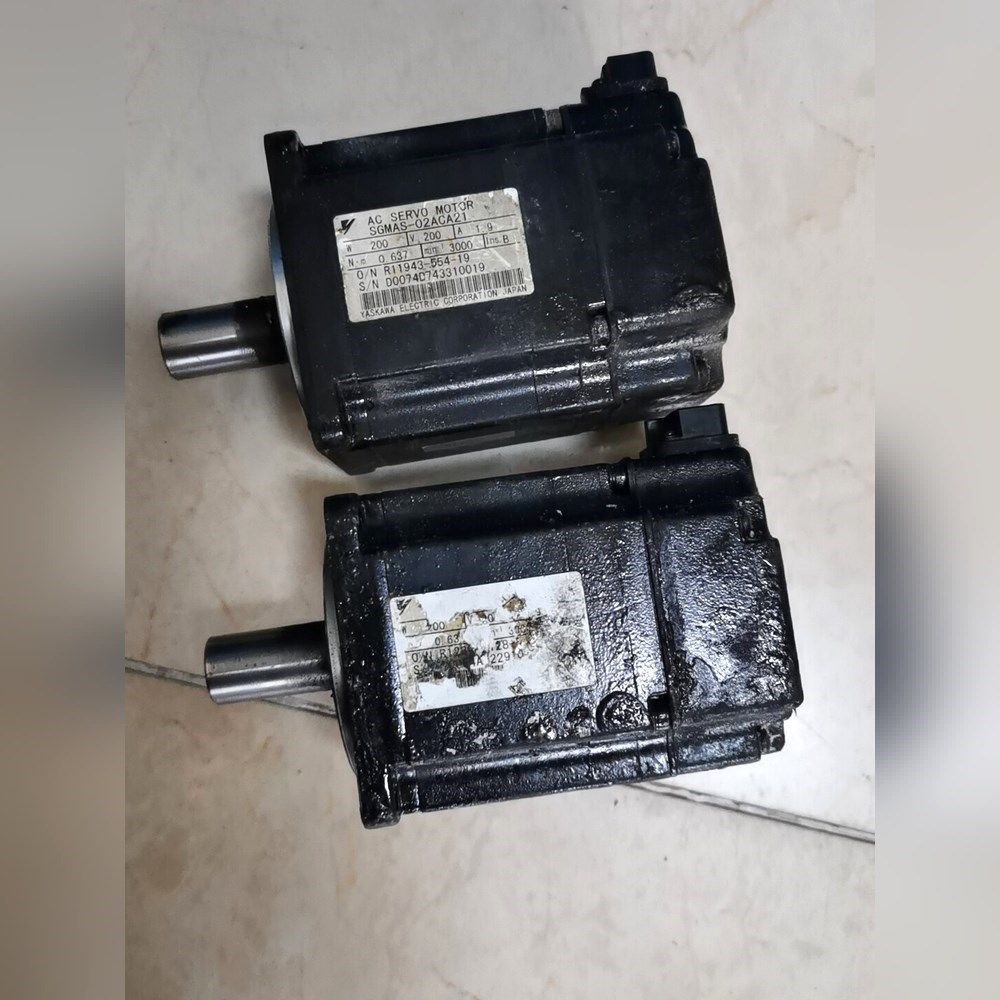 安川伺服电机SGMAS-02ACA21  成色不好 议价