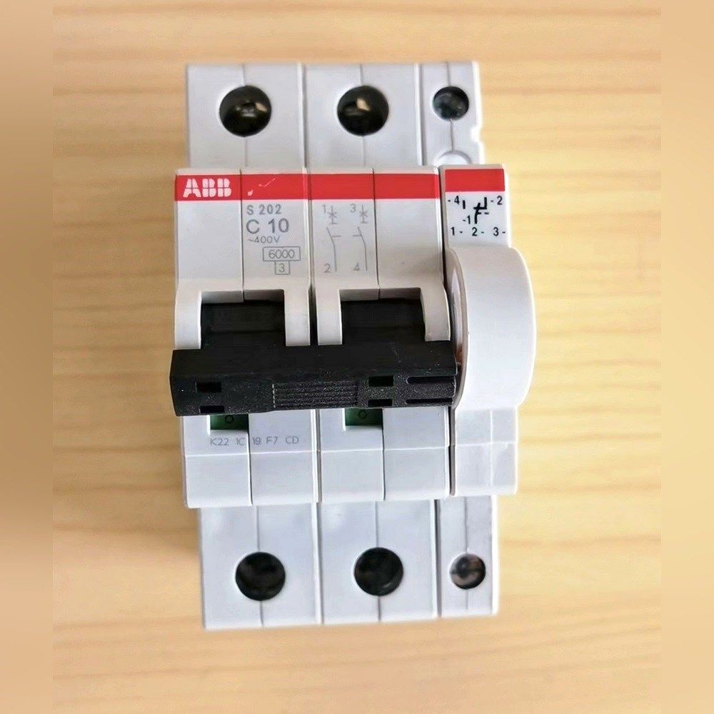 ABB微型断路器加辅助触点S202 C10S2C-H6R 议价