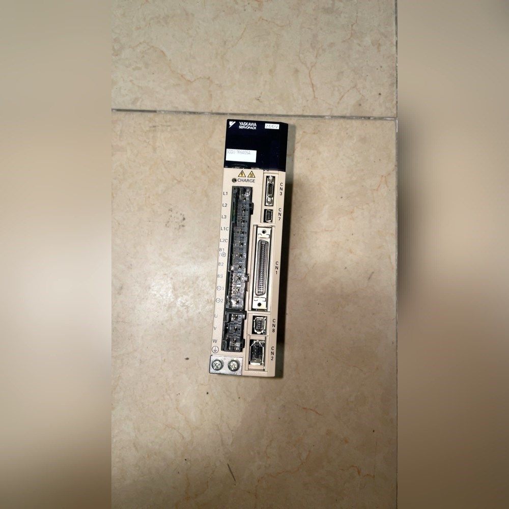 安川驱动器SGDV-1R6A05A 八成 直线专用 议价