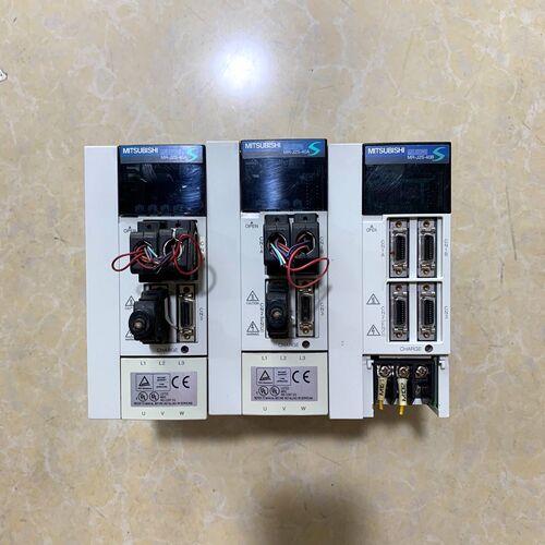 MR-J2S-40AMR-J2S-40B三菱驱动器